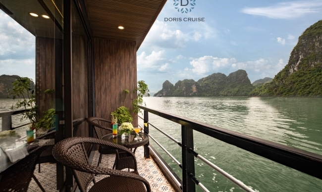 Family Connecting Suite Sea View with Private Balcony