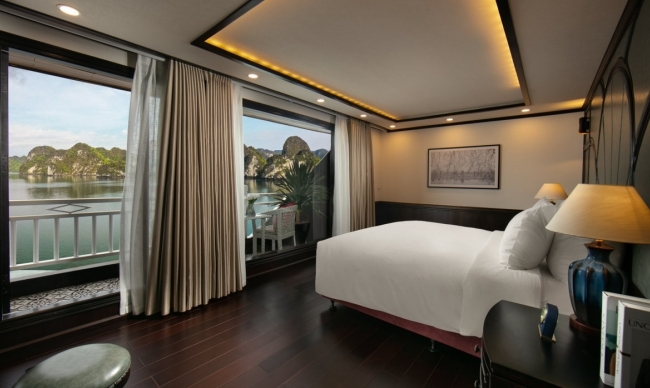 Senior Suite with Private balcony
