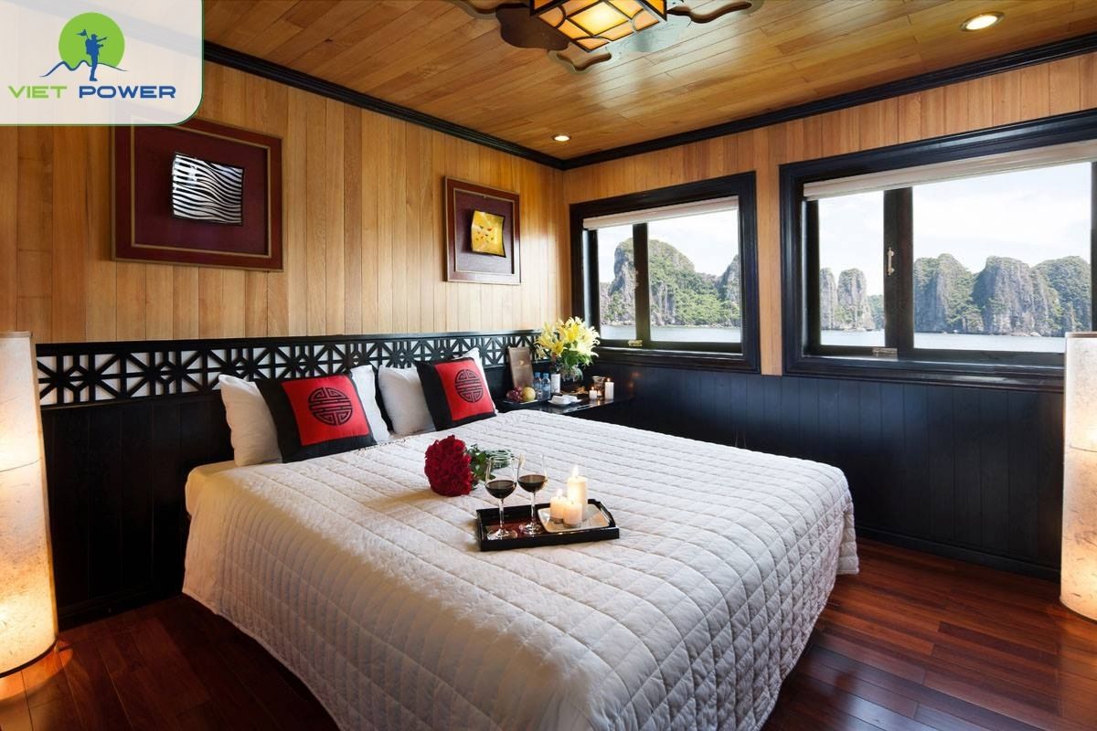Honeymoon Suite