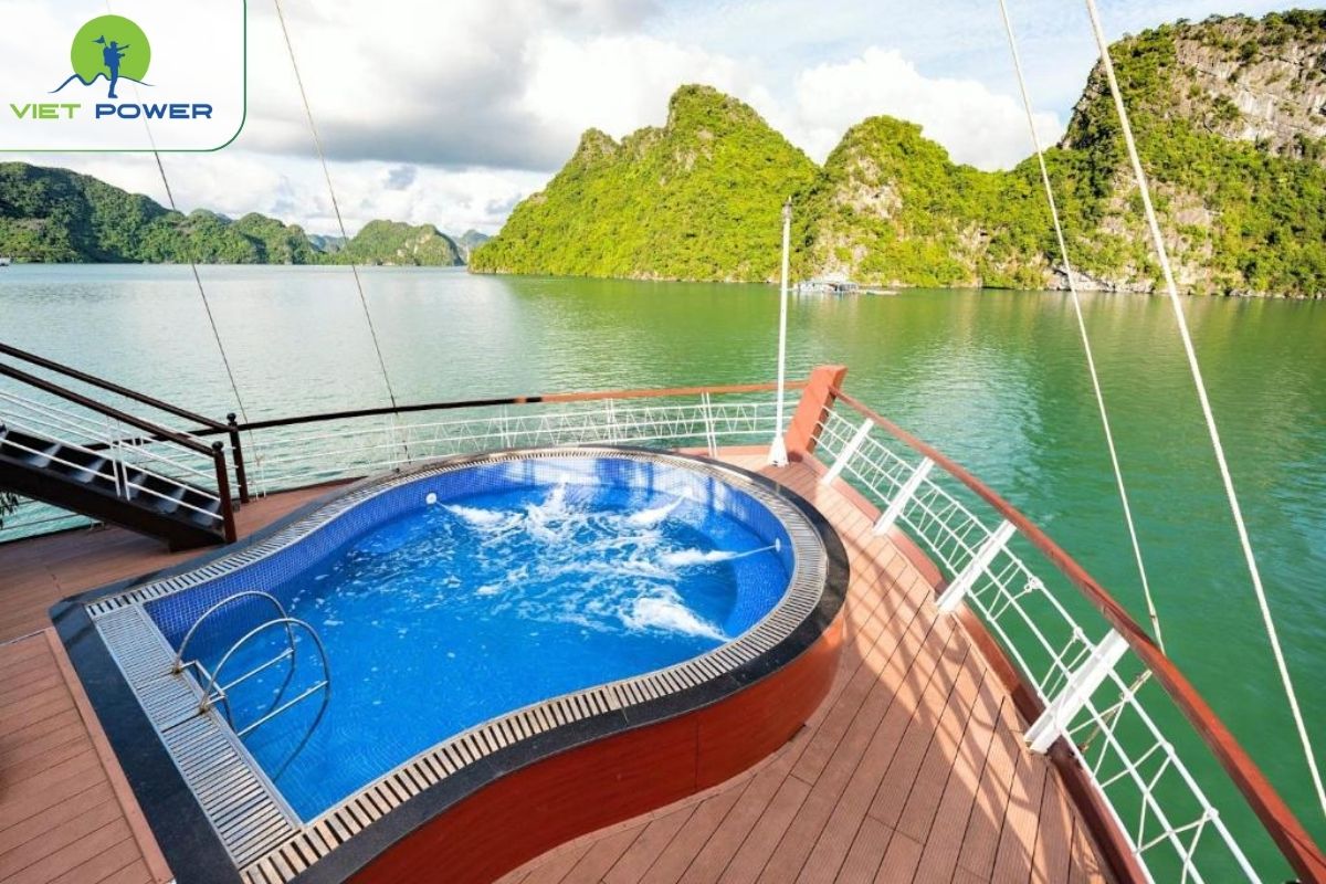 Outdoor Jacuzzi