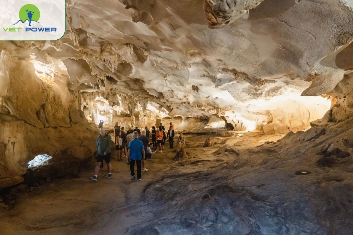 Thien Canh Son Cave