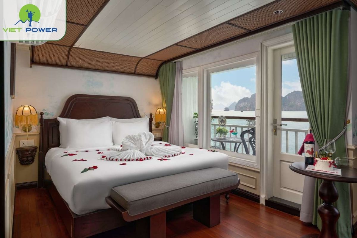 Senior Suite (Balcony)