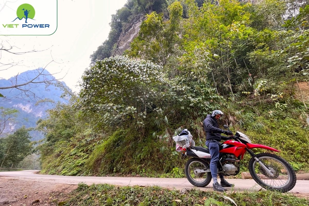 Motorbike Tuyen Quang City → Na Hang Town
