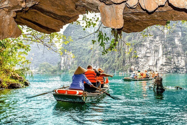 A week for honeymoon trip in Vietnam