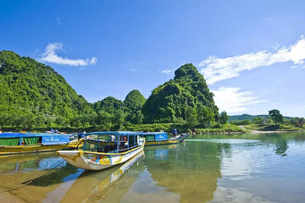 Scenic Full-Day Bike Tour of Phong Nha Countryside