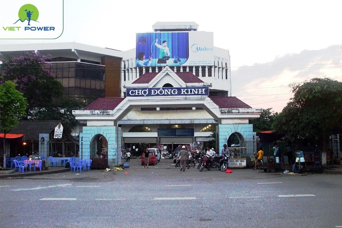 Dong Kinh Market