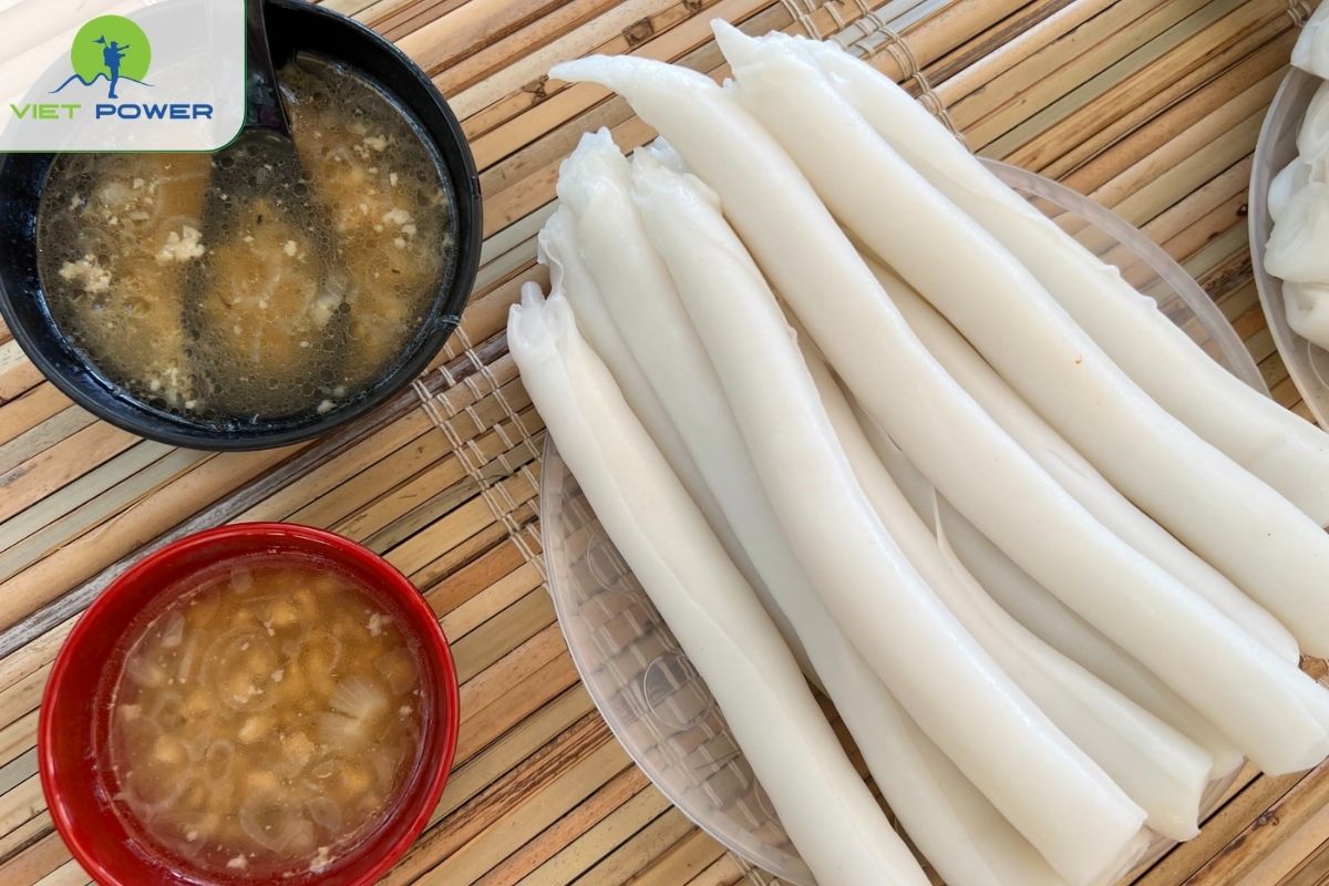 Banh Gat Gu at Quan Ba Cuc