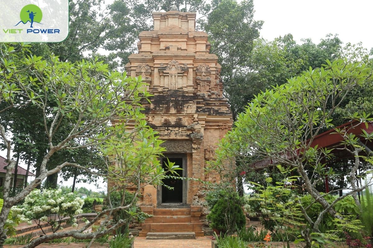 Binh Thanh Ancient Tower