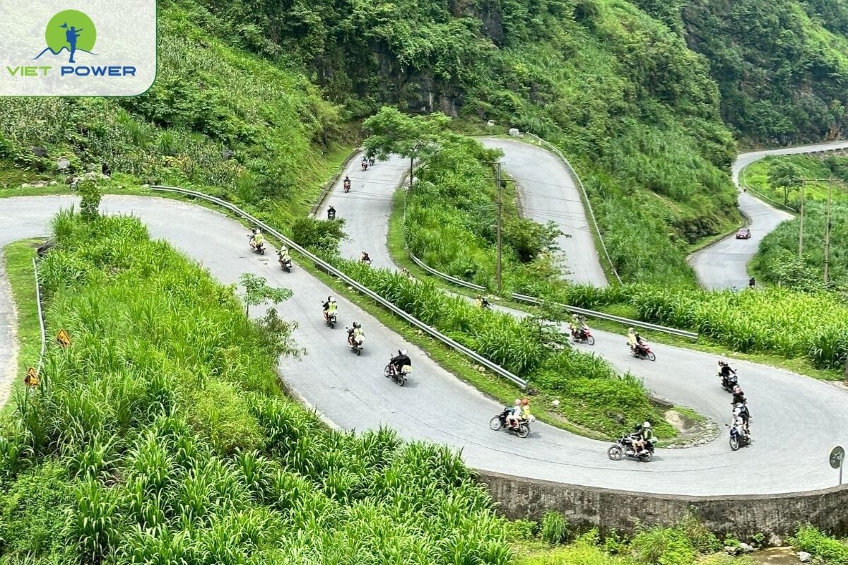 Ma Pi Leng Pass 