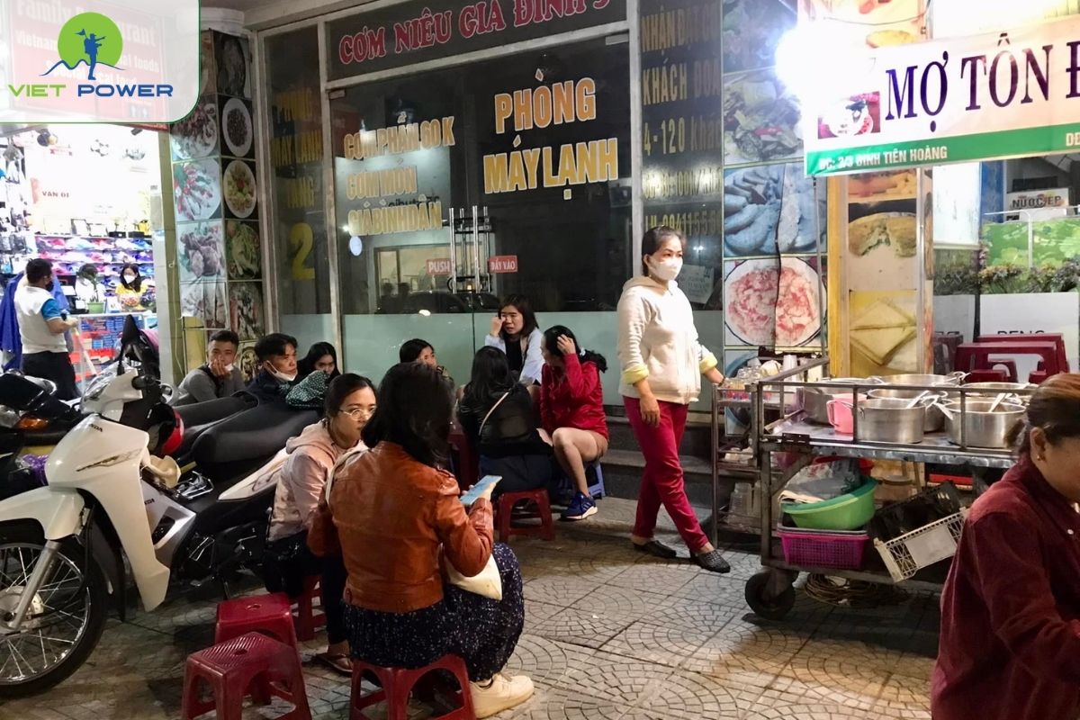 Chè Mợ Tôn Đích – 20 Đinh Tiên Hoàng