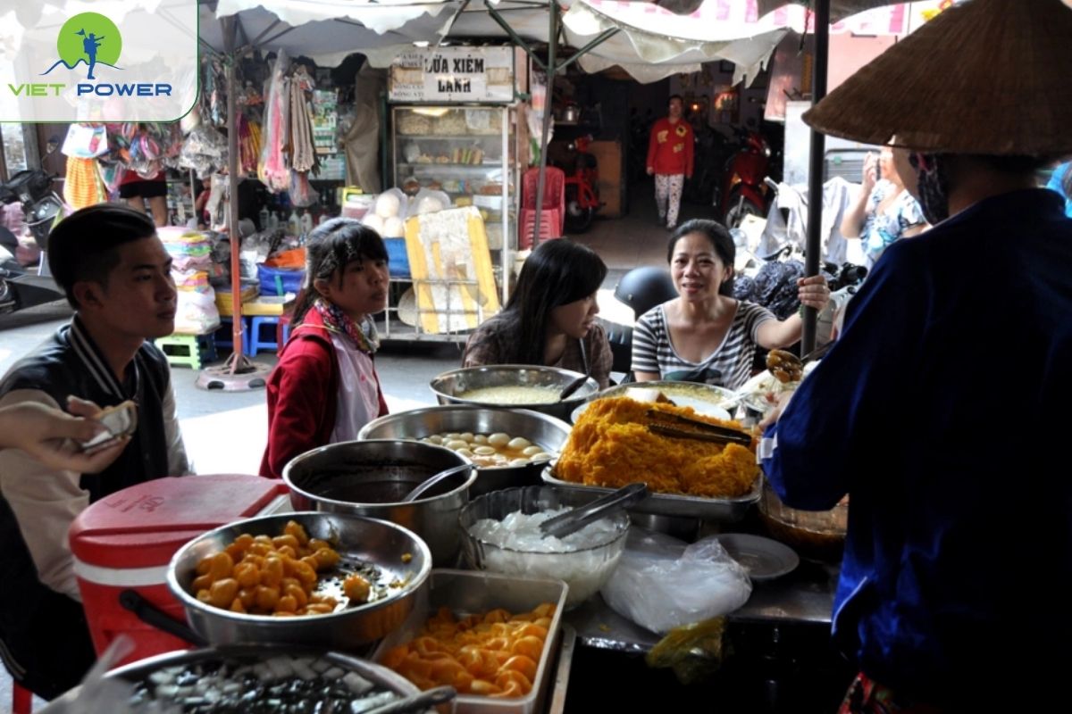 How to Order Vietnamese Sweet Soup Like a Local