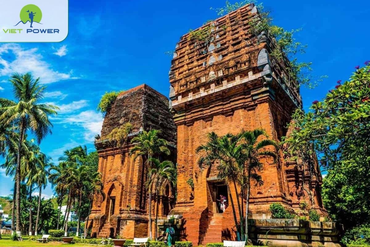 Thap Doi (Twin Towers)