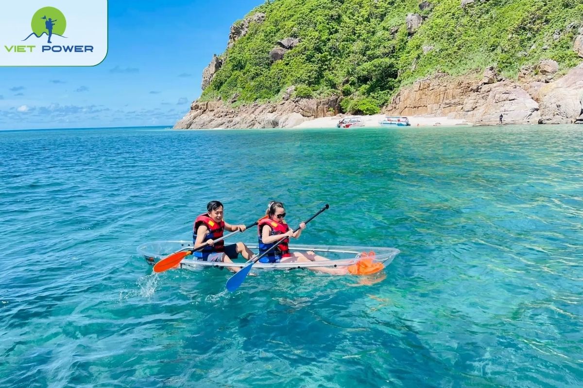 Hon Tam Island