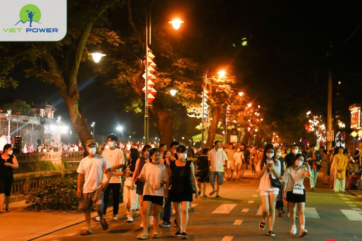 Nguyen Dinh Chieu Walking Street