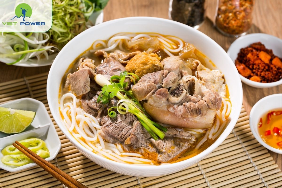 Bun bo Hue 