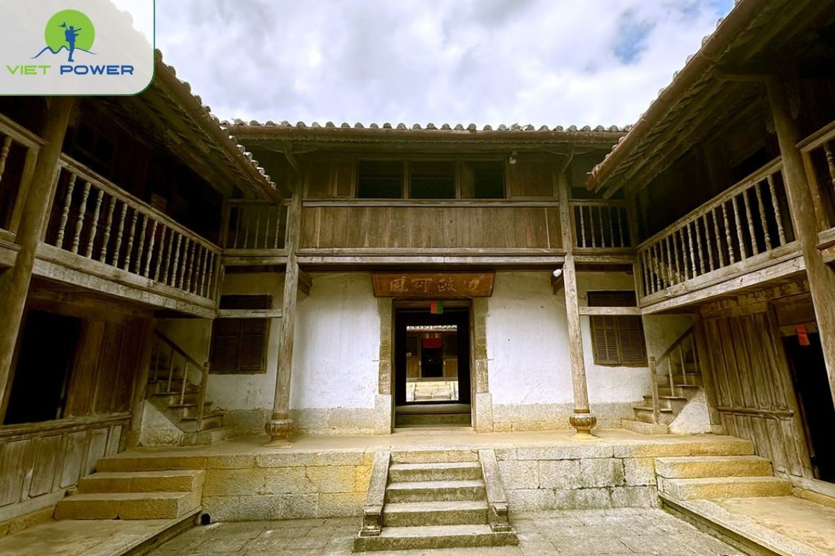 Vuong Family Palace