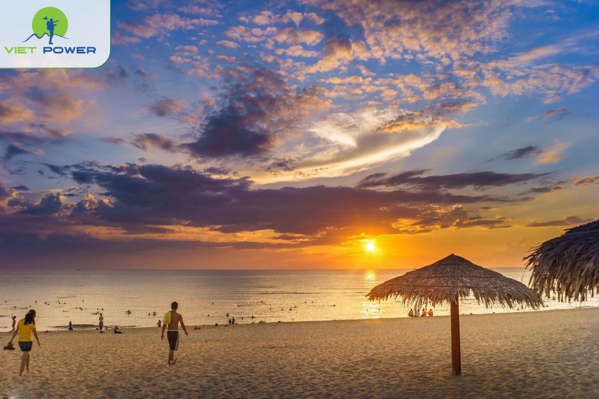 Nhat Le Beach in Quang Binh 