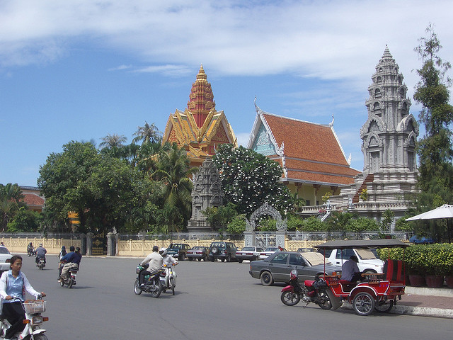 Glimpse of Cambodia: Phnom Penh – Siem Reap 5 Days